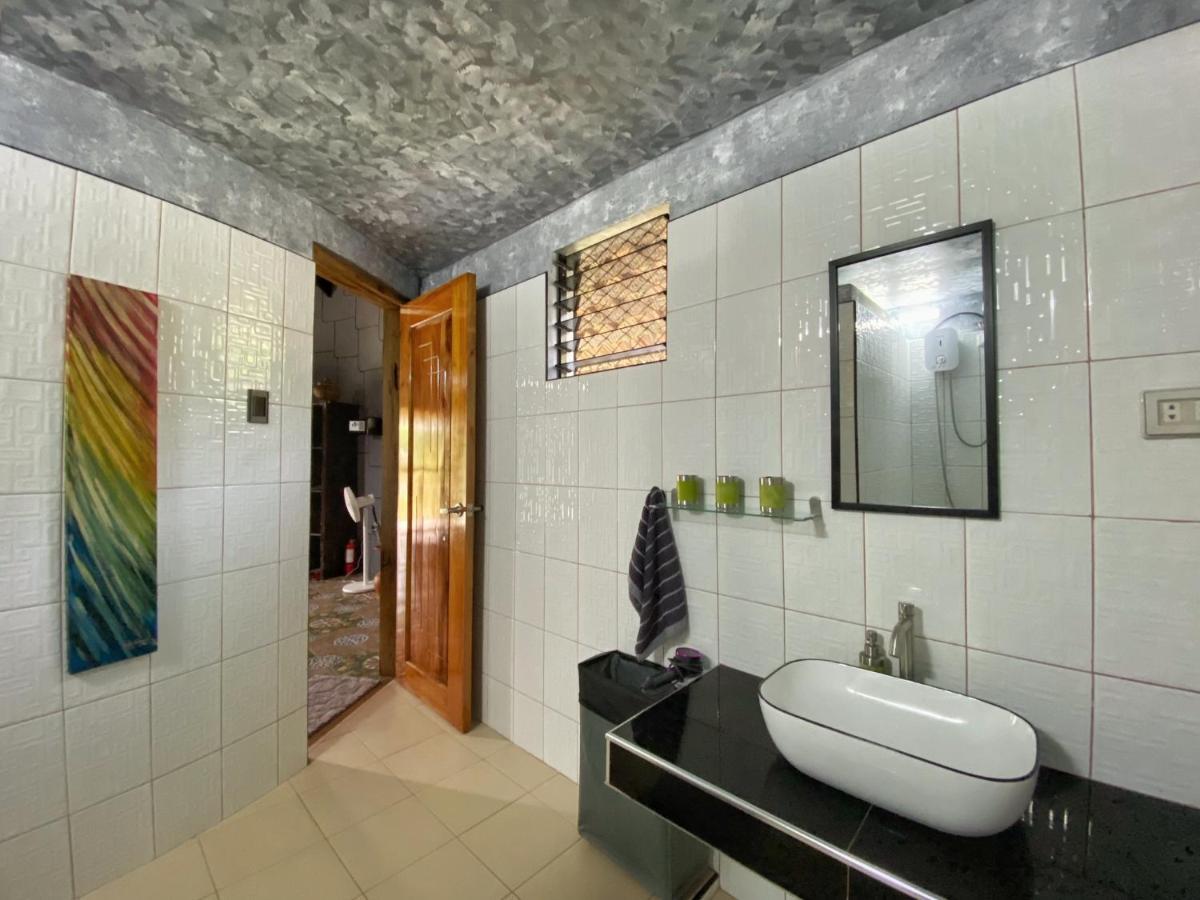 Rhenmart-Inn Сікіхор Екстер'єр фото