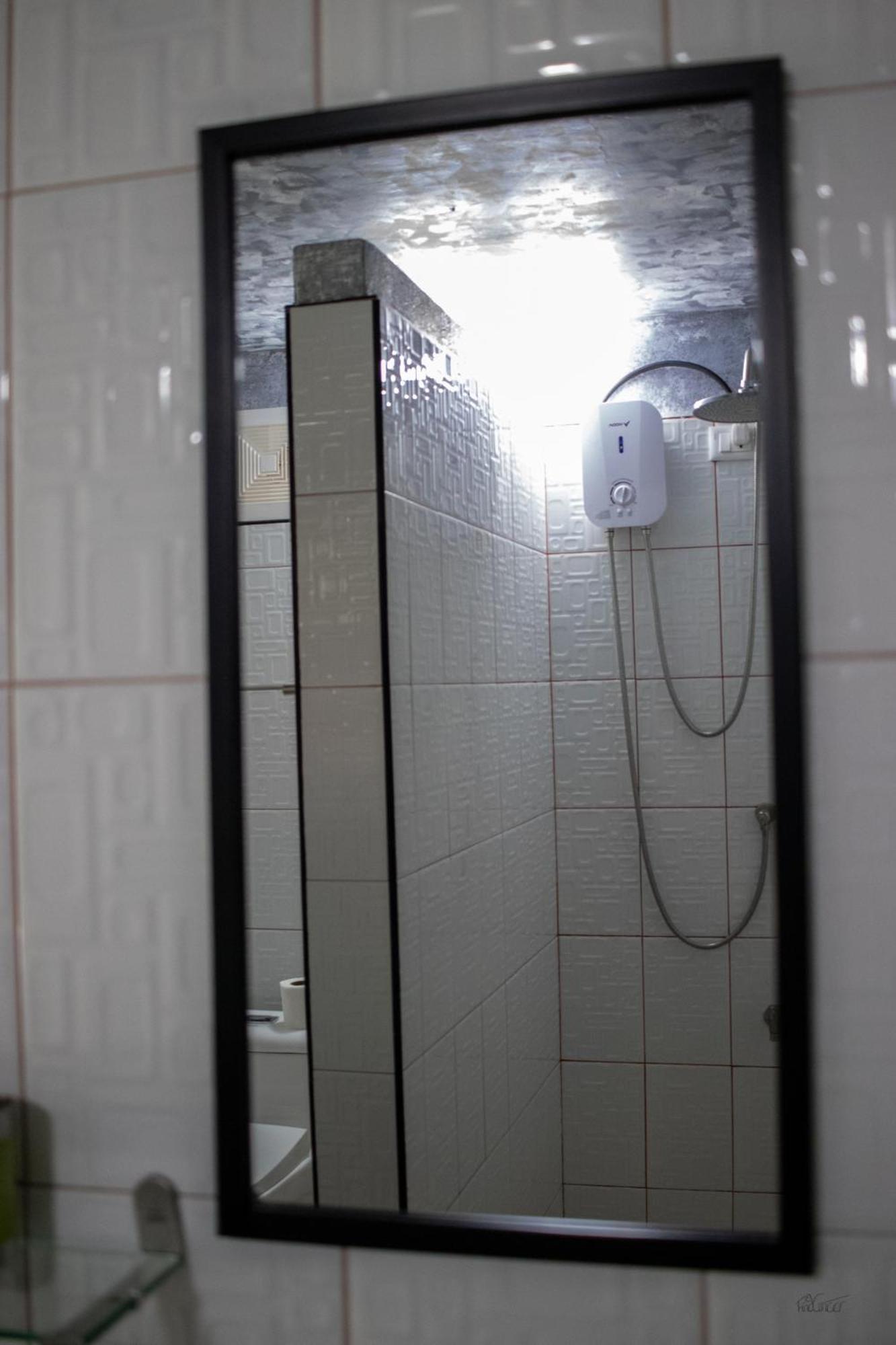 Rhenmart-Inn Сікіхор Екстер'єр фото